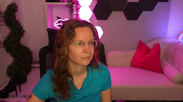 AnnikaRose webcam