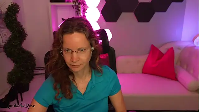 AnnikaRose webcam