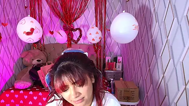 NicolleTaylor webcam