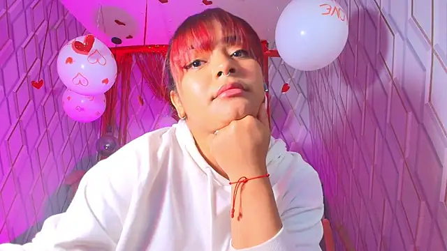 NicolleTaylor webcam