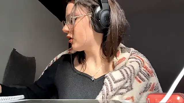 Leilla_Marusel webcam