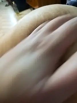 MadaamJizz_DickLewd webcam