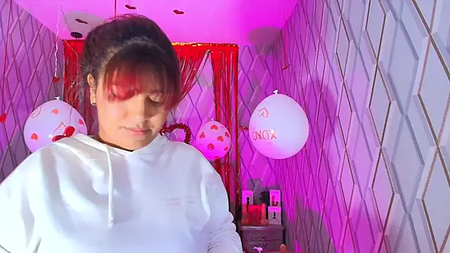 NicolleTaylor webcam