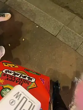 美女petoys在线直播