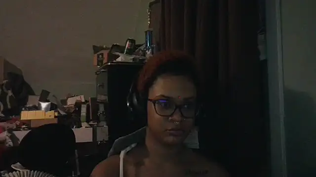 nickytheehawtie - Nickytheehawtie's free webcam - UK Sex Cams