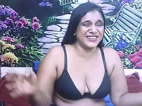 IndianSexyLady20 webcam