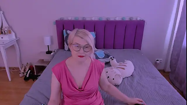 sabrinamacmarren webcam