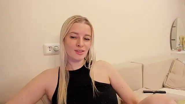 THE_GOLDEN_WOMAN webcam