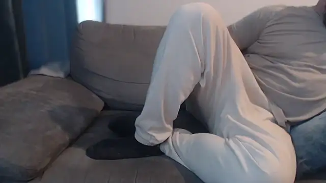 hugemachohandsome webcam