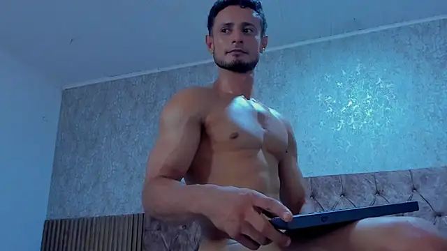 Adonys_Lewis_ webcam