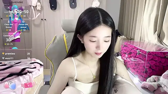 美女OiOi-666在线直播