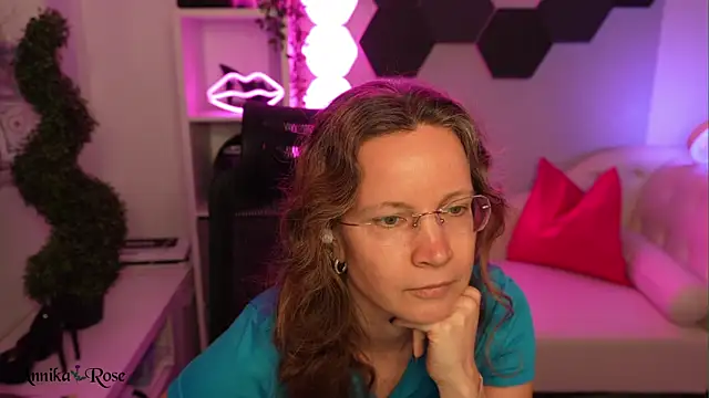 AnnikaRose webcam
