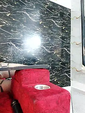 crislingery_dolli webcam