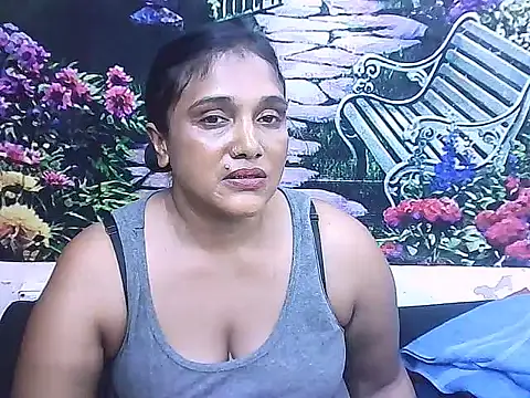 IndianSexyLady20 webcam