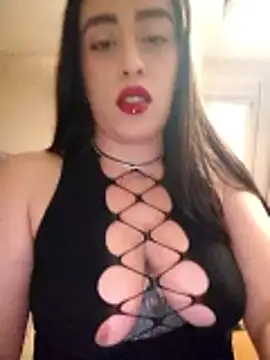 MissNyraSecret webcam