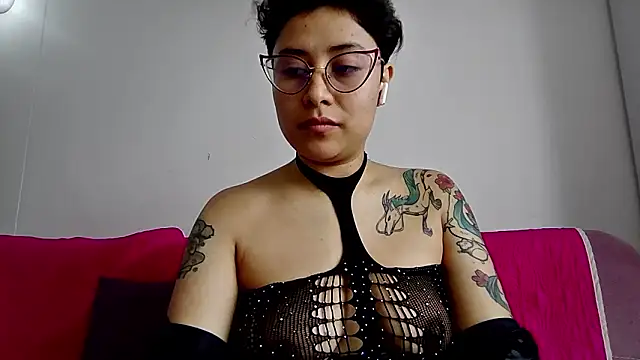 Juliexxxxtasy webcam