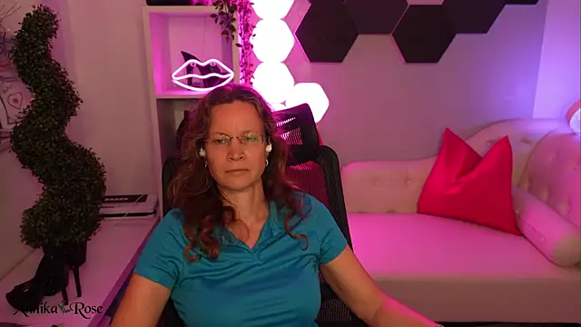 AnnikaRose webcam