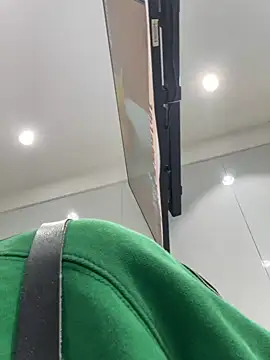 美女Qrooo在线直播