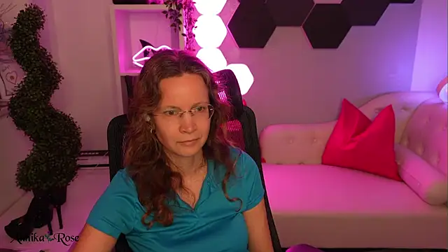 AnnikaRose webcam