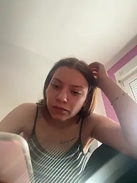 Webcam Model (SofieKayla)  is live.Free join now!