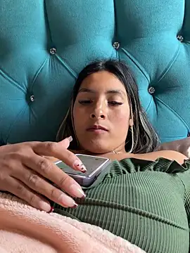 cami_leon2 - Cami_Leon2's free webcam - UK Sex Cams