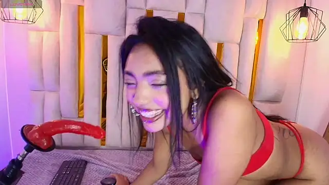 Samantha_Martiness webcam