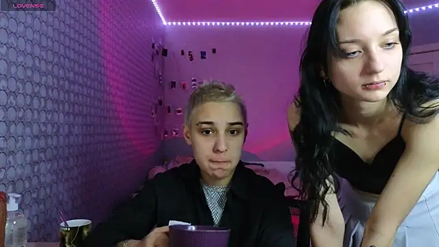 Escaped_Brides webcam