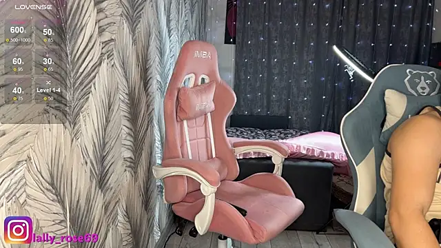 LallyRose69 webcam