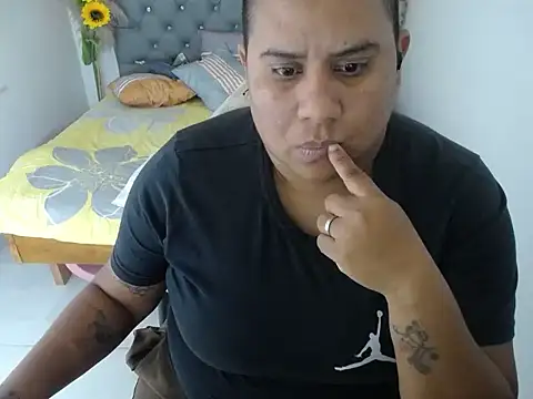 hotlesby_valery webcam