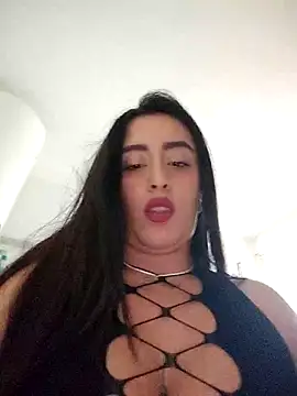 MissNyraSecret webcam