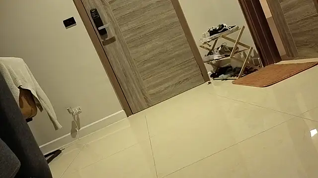 Alittleasaingirl webcam