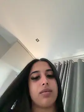 LilMisIndianx webcam