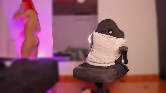 Emmily_Savage webcam