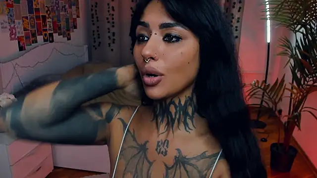 CharimgSabrina webcam