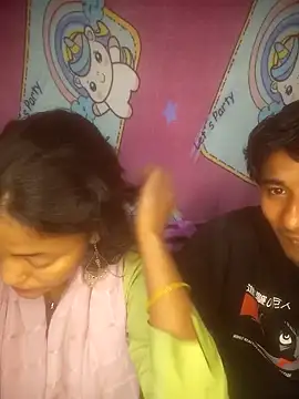 Freakingromance webcam