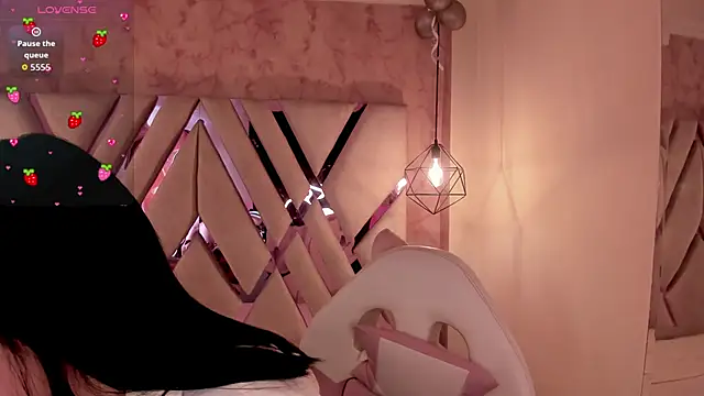 Lovely-martina webcam