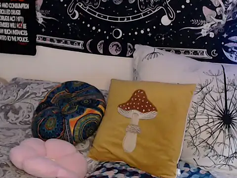 AlienforTwenty webcam