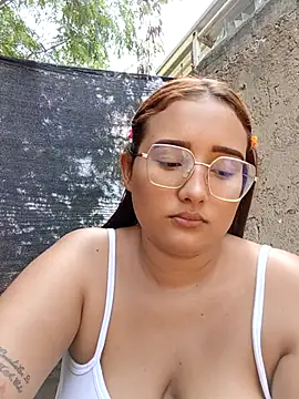 Webcam Model (young_dairy01)  is live.Free join now!