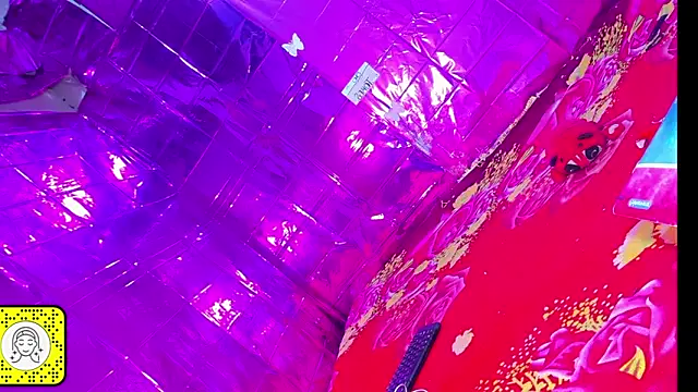 Ember_Victiria webcam