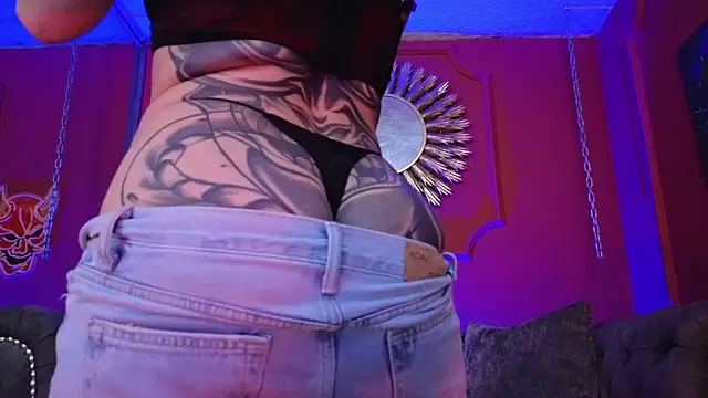 Julieta_Russell webcam