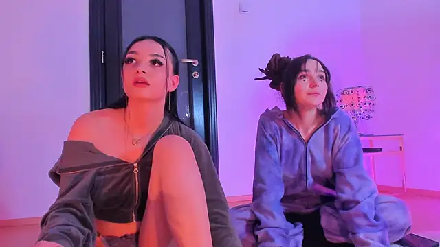 peanaughty (Ask my age) - Naked Dance