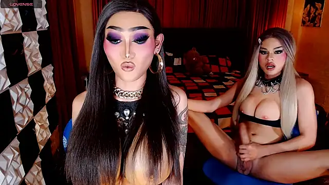 IndestructibleLily webcam