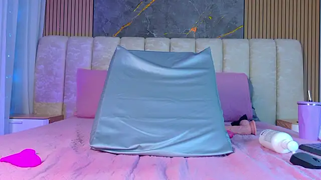 mia_scot - Mia_scot's free webcam - UK Sex Cams