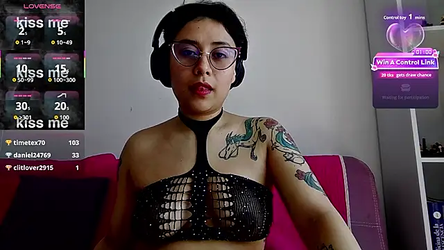 Juliexxxxtasy webcam