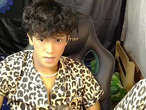 hugekenbigcock webcam