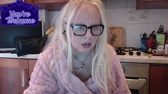 martachatte - Martachatte's free webcam - UK Sex Cams