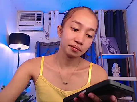 Sweet_kittyxx webcam