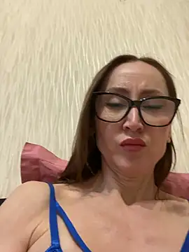 Webcam Model (LauraDavis)  is live.Free join now!