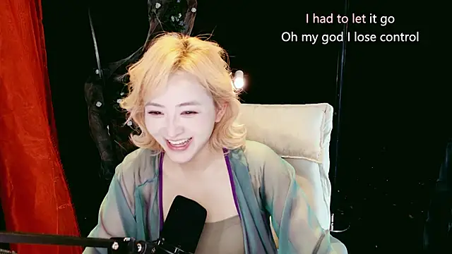 美女Lady-Mia777在线直播