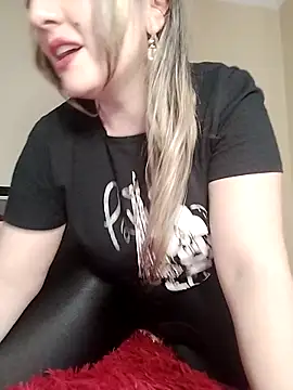 Sweetredvelvet webcam